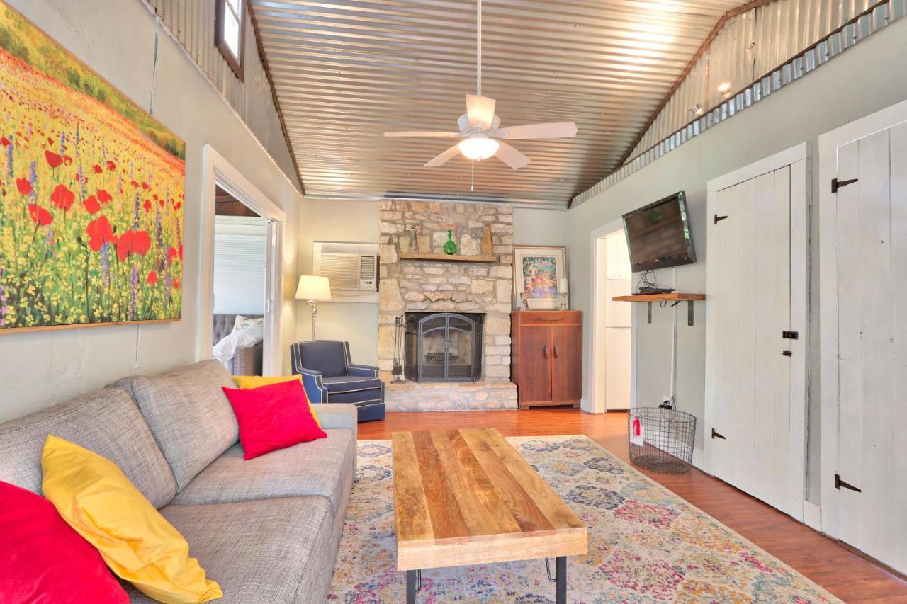 Creekside Cabins - The Getaway Villa Wimberley Exteriör bild